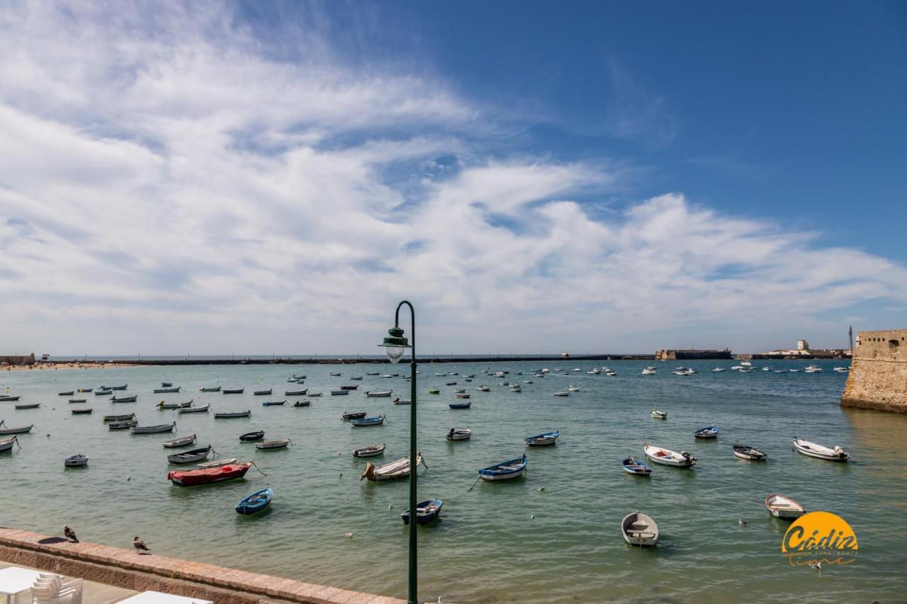 Rincon Del Mar - Free Parking By Time